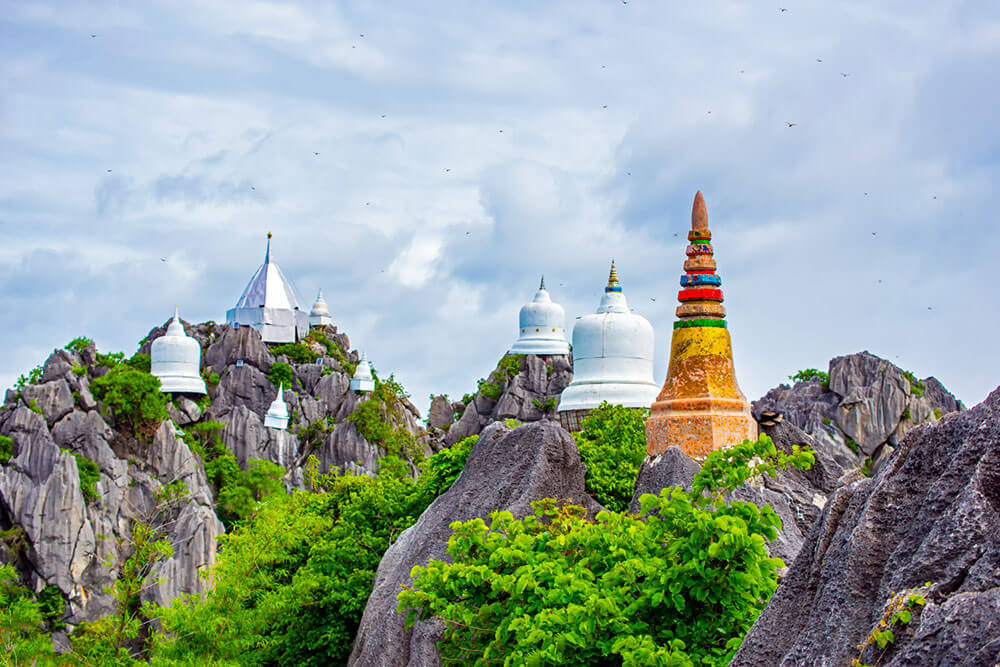 Wat Chalearm Prakiat
